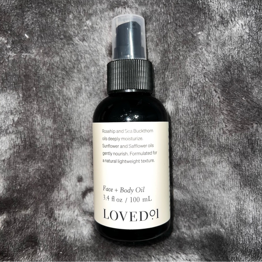 Loved01 Skincare by John Legend - Picture 2 of 4